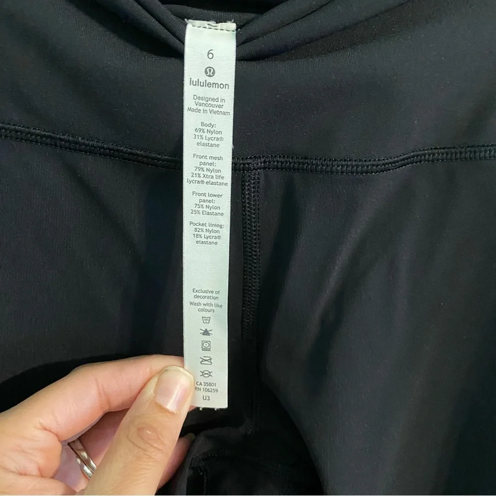 Lululemon Mesh In Motion Crop 23" Luxtreme Leggings with Pockets Size 6 - Picture 8 of 8